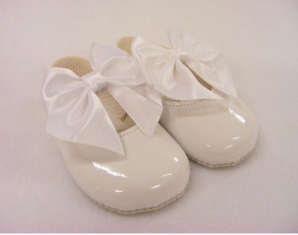 Baby girls bay pods shoes