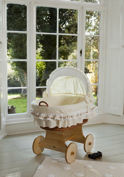 Luna uno Cream snuggle pod bumper hood & mattress Cot